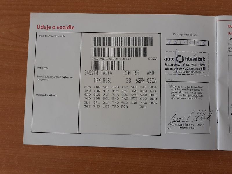 Škoda Fabia (2010) 1.2 TSi Kombi AMBIENTE - fotka 23 z 35