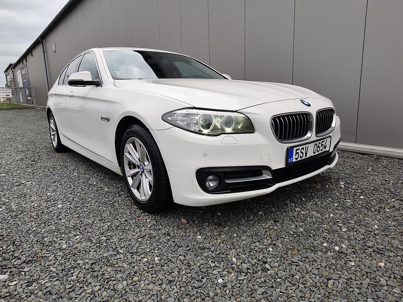 BMW Řada 5 525D X-DRIVE - fotka 8 z 21