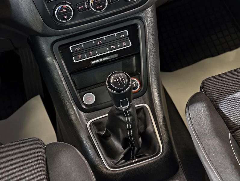 Volkswagen Sharan 2.0 TDi 125kW, 7 MÍST, MATCH - fotka 15 z 24