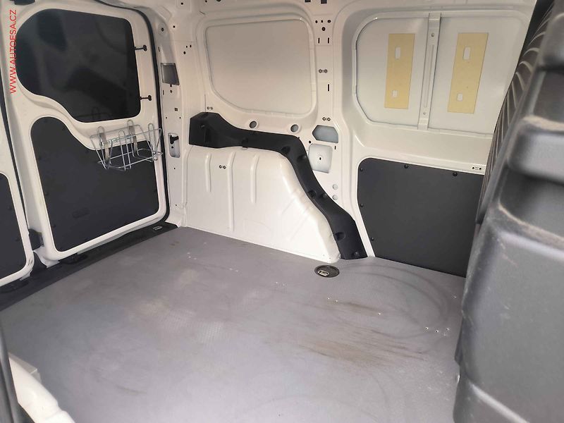 Volkswagen Caddy (2021) 2.0TDi, AC, +kola - fotka 9 z 21