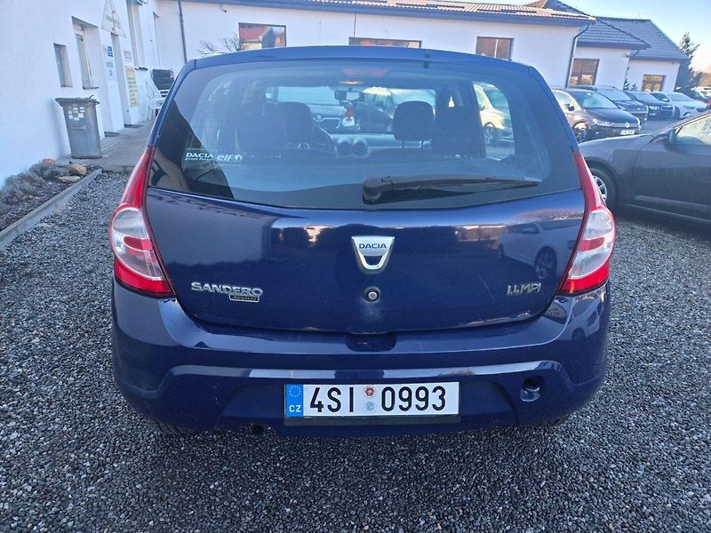 Dacia Sandero (2009) 1.4 MPI - fotka 4 z 19