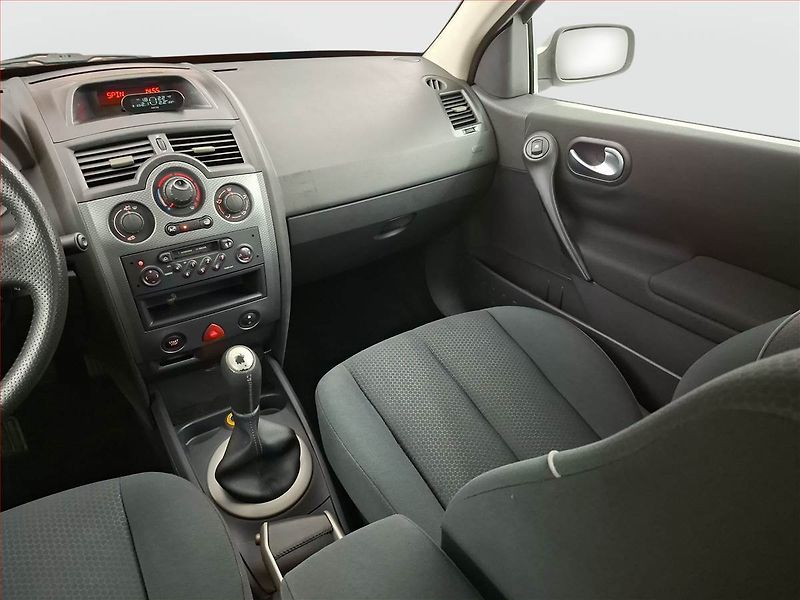Renault Mégane (2004) 1.6 16V , nová STK, Tažné - fotka 8 z 15