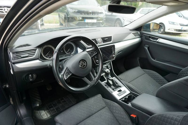 Škoda Superb (2020) 2.0 NOVÉ  V ČR - fotka 16 z 30