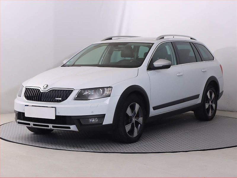 Škoda Octavia (2015) Scout 2.0 TDI, 4X4, Automat - fotka 2 z 19