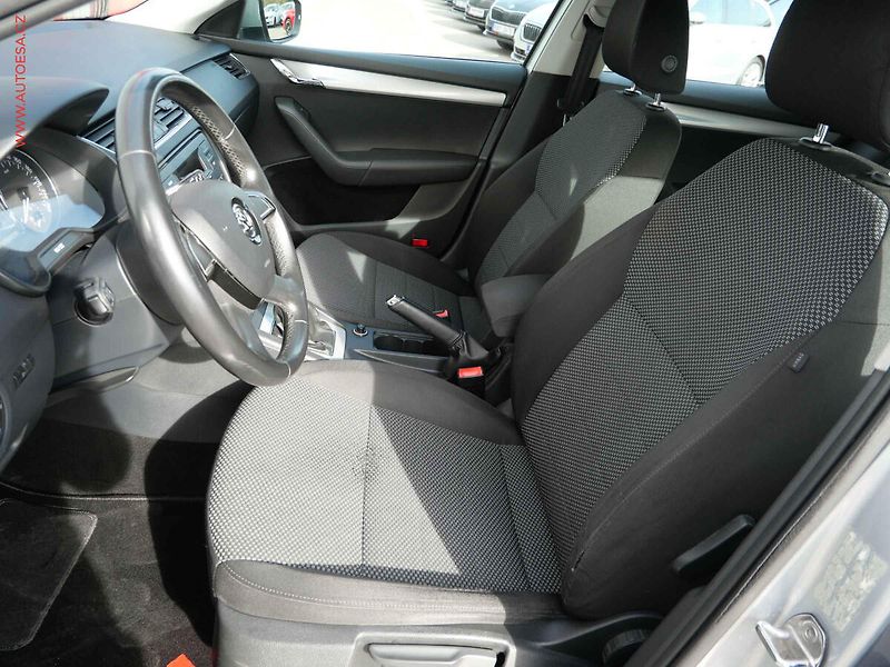 Škoda Octavia (2014) 1.6 TDi, ČR, Ambition - fotka 9 z 16
