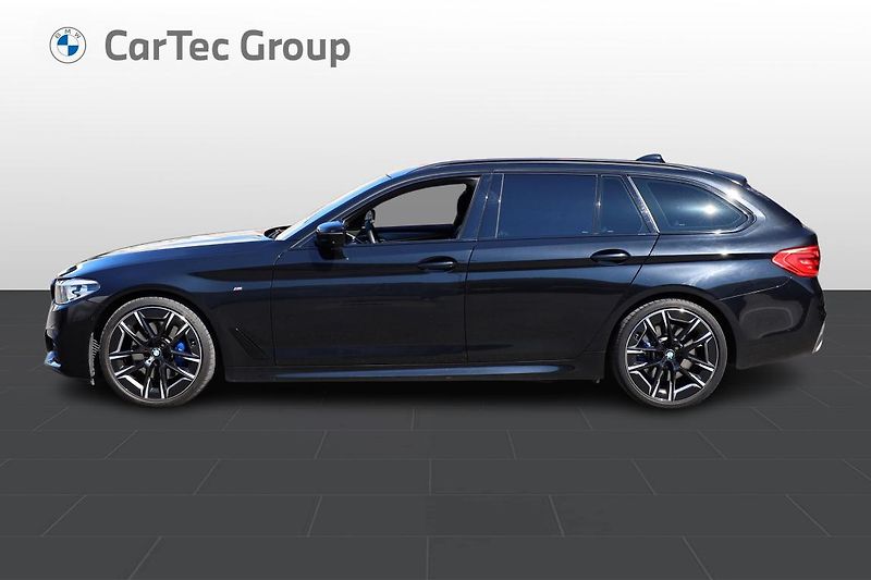 BMW Řada 5 530d xDrive Touring - fotka 2 z 15