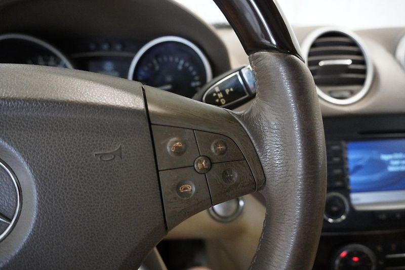 Mercedes-Benz GL 420 CDI 225kW,7MÍST,TOP VÝBAVA - fotka 20 z 32