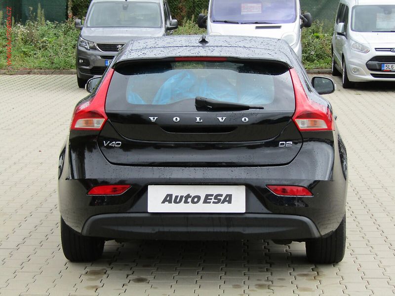 Volvo V40 (2016) 2.0D, AC, temp - fotka 5 z 17