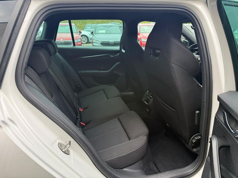 Škoda Octavia Sportline 2.0 TDI 110 kW DSG C - fotka 23 z 26