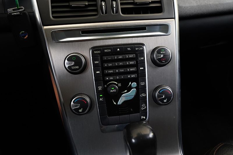 Volvo XC60 - fotka 20 z 26