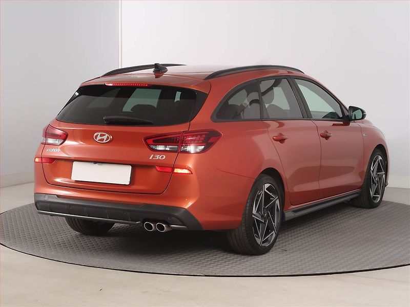 Hyundai i30 (2024) N-Line 1.5 T-GDI MHEV 48V - fotka 5 z 12