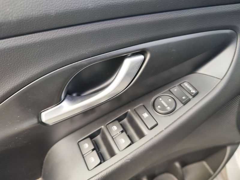 Hyundai i30 1.5 T-GDI/117kW Comfort - fotka 25 z 28