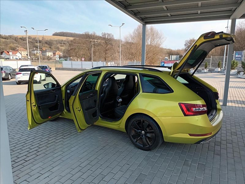 Škoda Superb 2,0 TDI,4X4,Sportline,ČR,DSG, - fotka 10 z 50