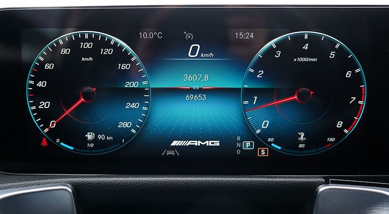 Mercedes-Benz GLB 35 AMG 4Matic/310 PS/ČR - fotka 34 z 44