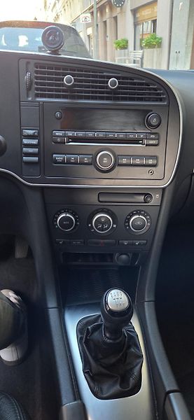 Saab 9-3 (2008) 2.0t, Vector, 2.majitel - fotka 12 z 26
