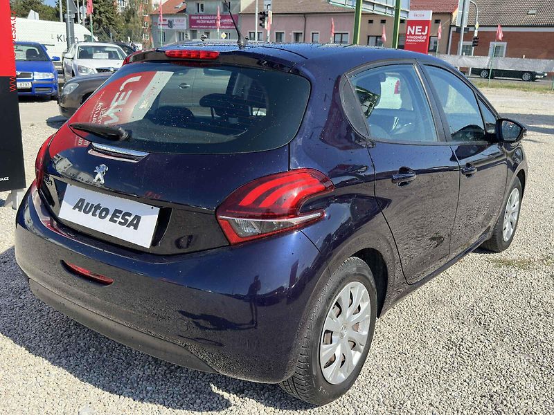 Peugeot 208 (2019) 1.2i, ČR, AC - fotka 4 z 19