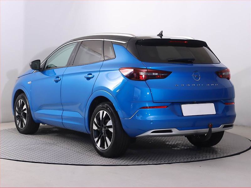 Opel Grandland X (2022) Ultimate 1.5 CDTI - fotka 4 z 22