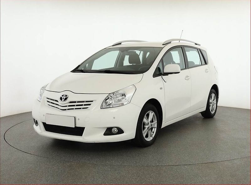 Toyota Verso (2011) 1.8 Valvematic, Automat, ČR - fotka 2 z 17