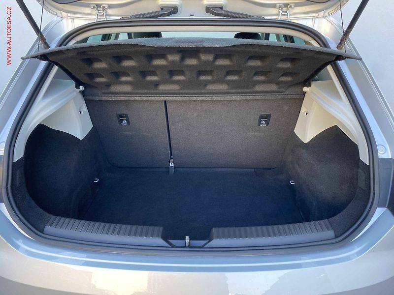 Seat Leon (2016) 1.8 TSi, LED, park.čidla - fotka 7 z 16