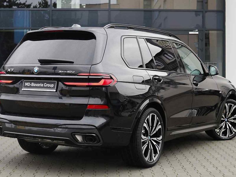 BMW X7 - fotka 2 z 10