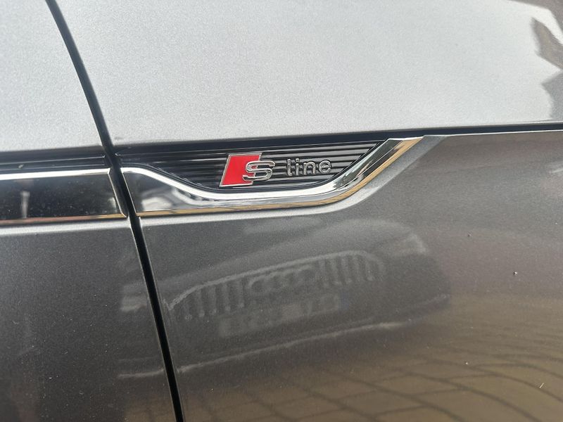 Audi A5 40 TFSI S-LINE - fotka 18 z 19