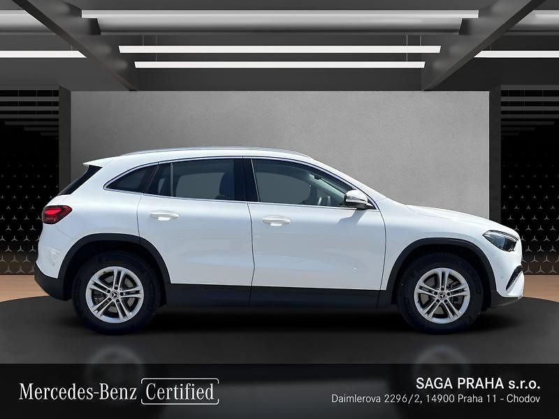Mercedes-Benz GLA 220 4MATIC Progressive Line - fotka 3 z 21