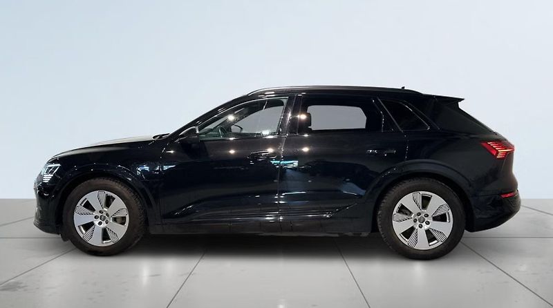 Audi Q8 e-tron 55 Q 360k Pano Tažné BLIS - fotka 3 z 22