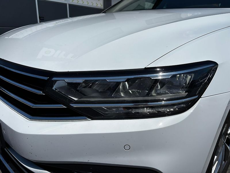 Volkswagen Passat - fotka 8 z 18
