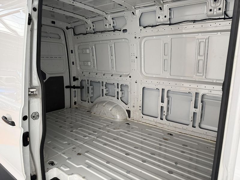 Volkswagen Ostatní 35 2.0 TDI 4MOT 130kW stredni - fotka 10 z 11