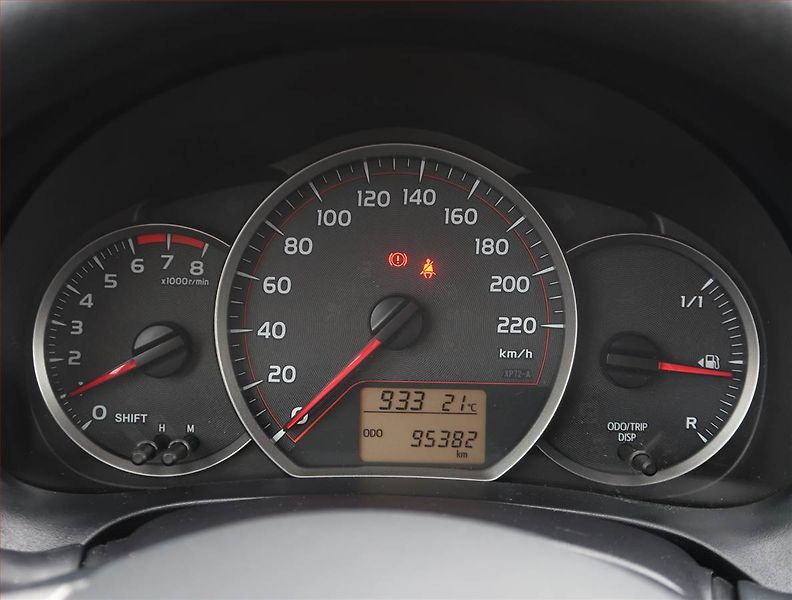 Toyota Yaris (2013) 1.0 VVT-i, Park. senzory - fotka 11 z 17