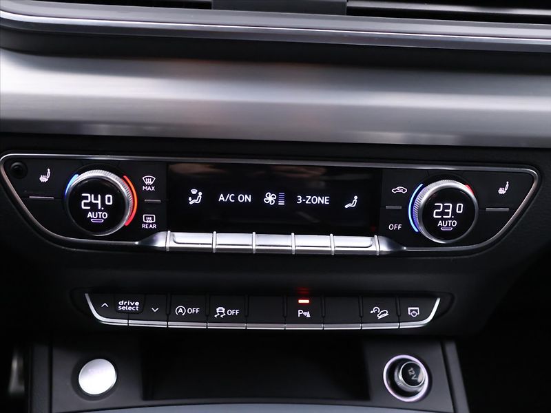 Audi Q5 2,0 TDI S-line 4x4 CZ - fotka 23 z 32