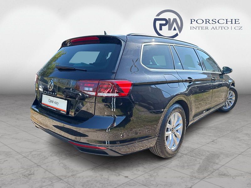 Volkswagen Passat Business 2.0 TDI 110kW DSG Var - fotka 2 z 23
