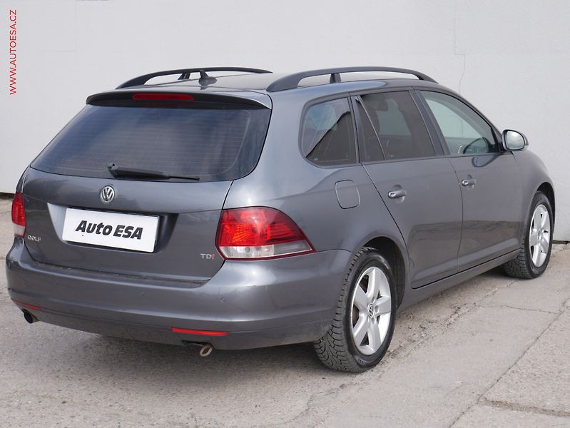 Volkswagen Golf (2013) 1.6 TDi VI, Navi, AC - fotka 6 z 16