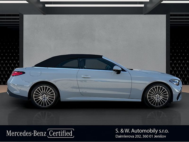 Mercedes-Benz CLE 300 4MATIC AMG Cabrio - fotka 4 z 35