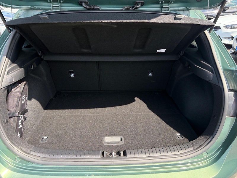Kia Ceed (2023) TOP 1.5T-GDI 118kW CZ DPH - fotka 6 z 11
