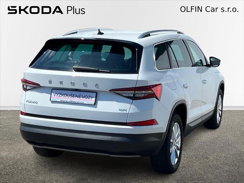 Škoda Kodiaq 2,0 TDi 147kW 7DSG 4x4 STYLE P - fotka 2 z 28