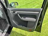 Volkswagen Touran 1.6 MPI 75KW,7MÍST,DIGI,NAVI - náhled 23