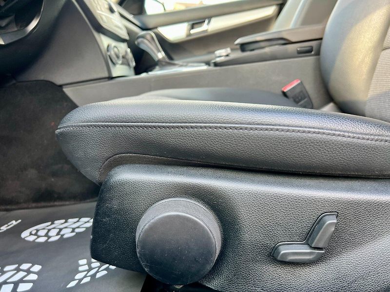 Mercedes-Benz Třídy C (2010) 200 CDi 100 kW Aut.,Xenon,Navi - fotka 16 z 17