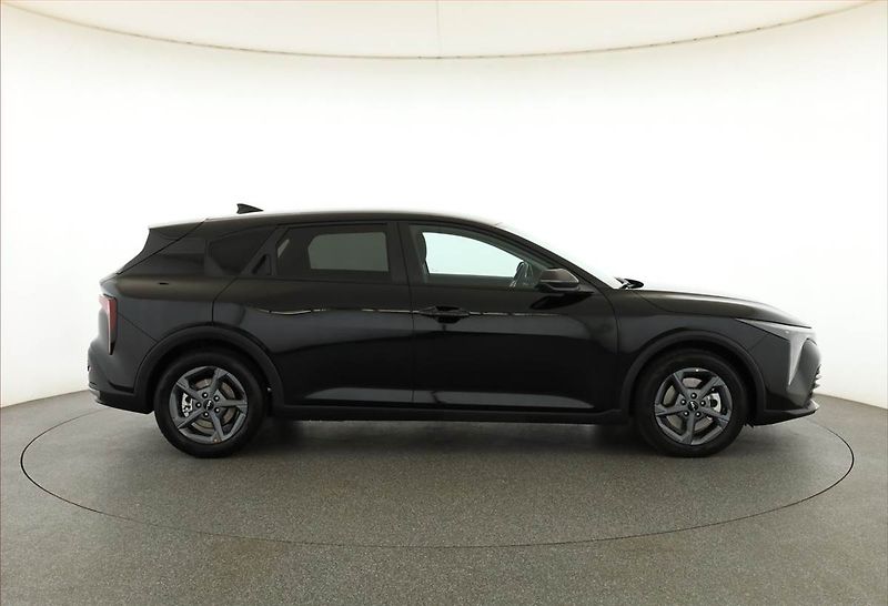 Kia K4 (2026) 1.6 T-GDI, Exclusive, Navi - fotka 6 z 21
