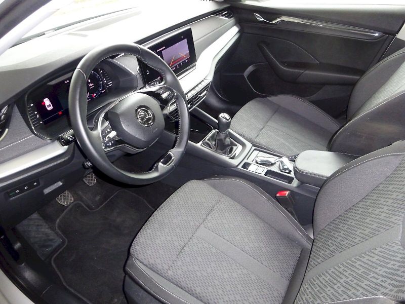 Škoda Octavia (2023) STYLE PLUS TD 85/2.0 M6F + taž - fotka 8 z 21