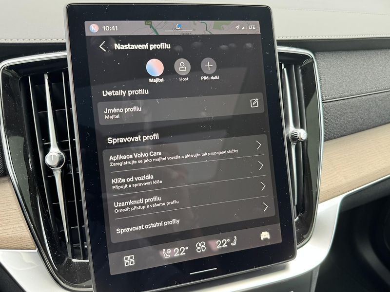 Volvo XC90 T8 AWD PLUS BRIGHT/ 360 / kola - fotka 61 z 62