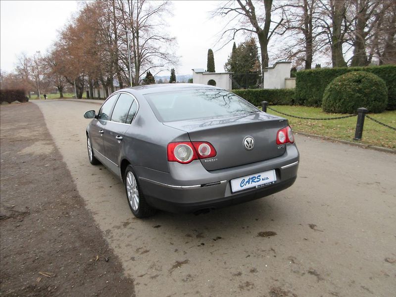 Volkswagen Passat 2,0 TDi, 103 Kw, Vada Turba, N - fotka 6 z 21
