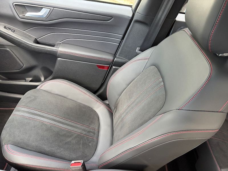 Ford Kuga HEV ST Line X CZ TOP Výbava zá - fotka 13 z 19
