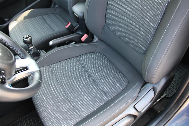 Kia Stonic 1,2 DPI  ČR,1.MAJITEL,EXCLUSIV - fotka 22 z 30