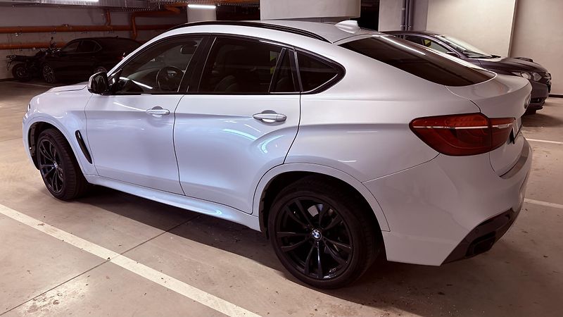 BMW X6 (2017) - fotka 5 z 7