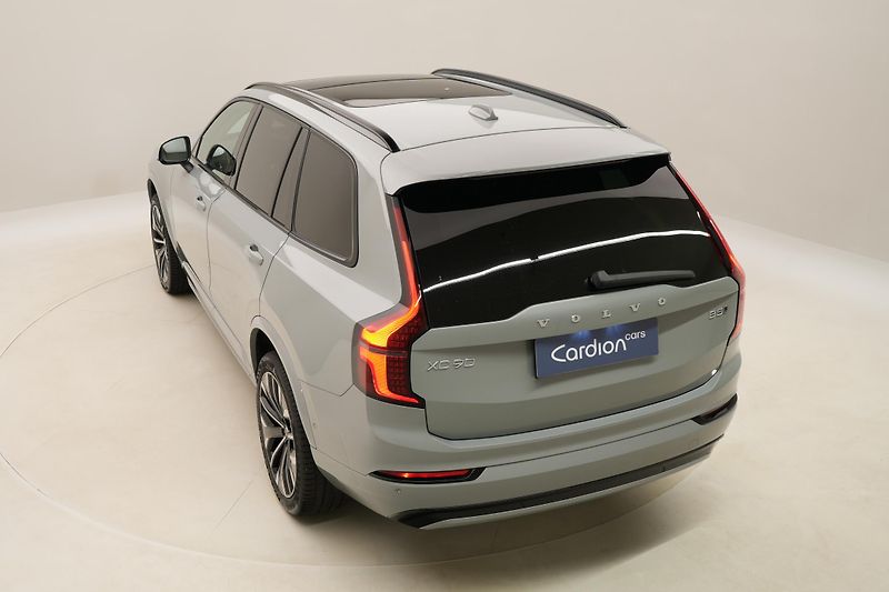 Volvo XC90 (2026) B5 AWD AUT DARK PLUS 7míst - fotka 17 z 69