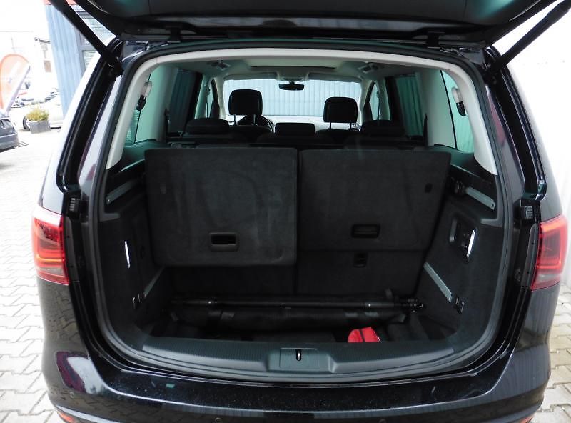 Seat Alhambra 2.0 TDi Xcellence Navi 7.mist. - fotka 18 z 19