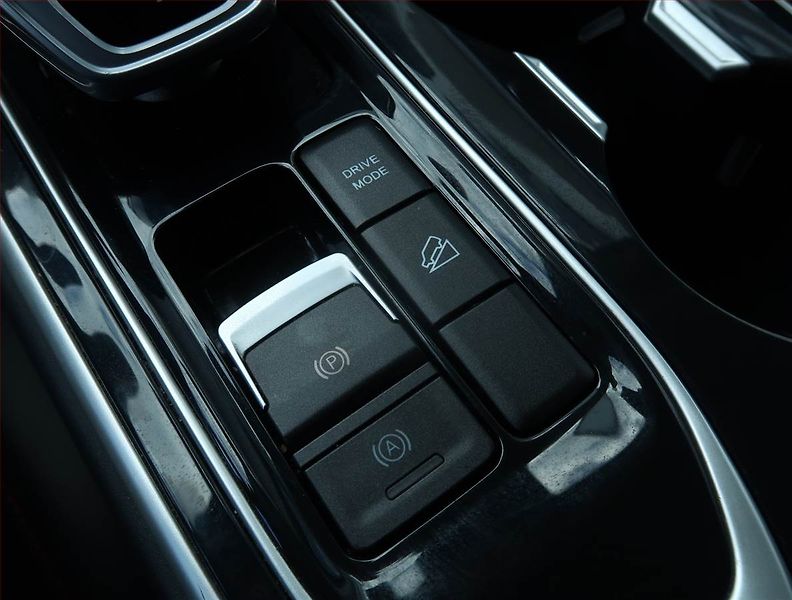 Dongfeng T5 EVO (2024) Luxury 1.5 Turbo - fotka 20 z 27