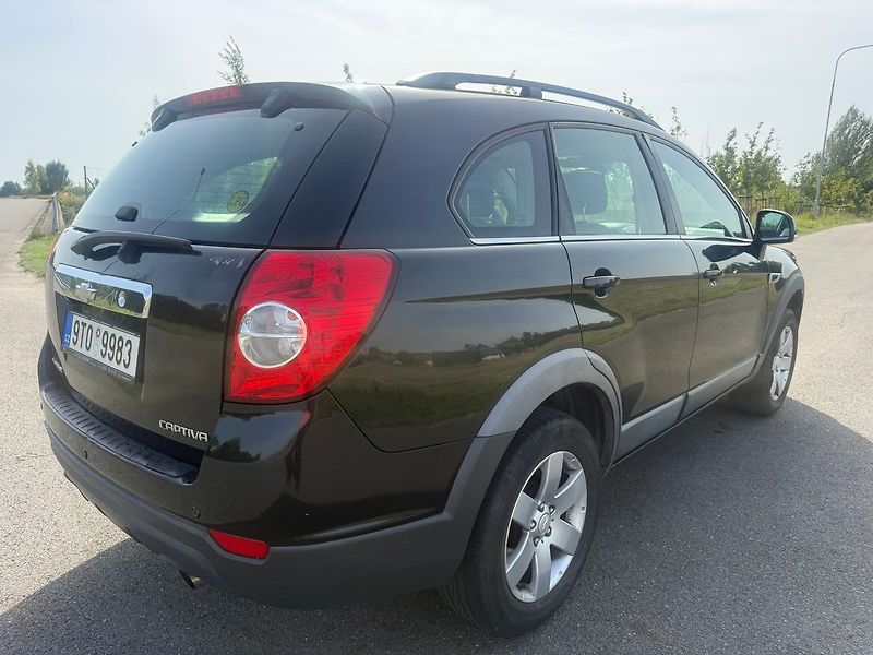 Chevrolet Captiva 2,4  BENZIN *LPG* 7 MÍST - fotka 5 z 16