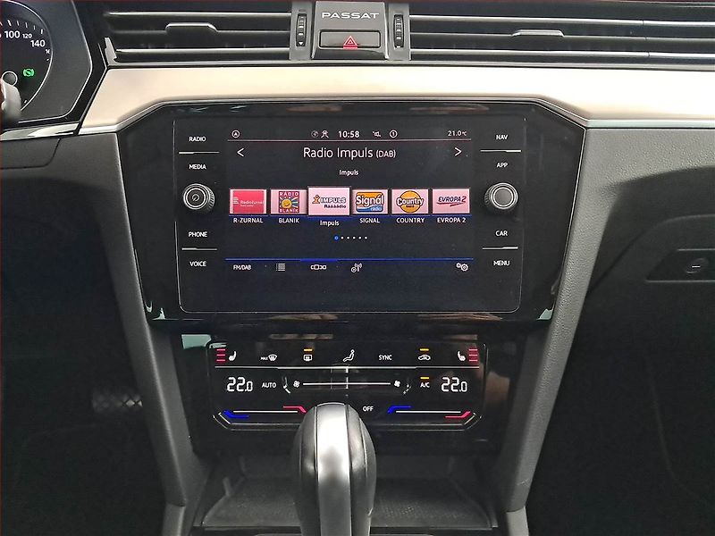 Volkswagen Passat (2020) Highline 2.0 TDI - fotka 12 z 20